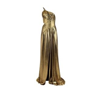 Elegant Gold One-Shoulder Gown
